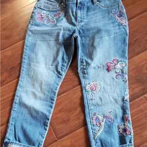 Chicos Paisley Crop 00P Capris See Measurements